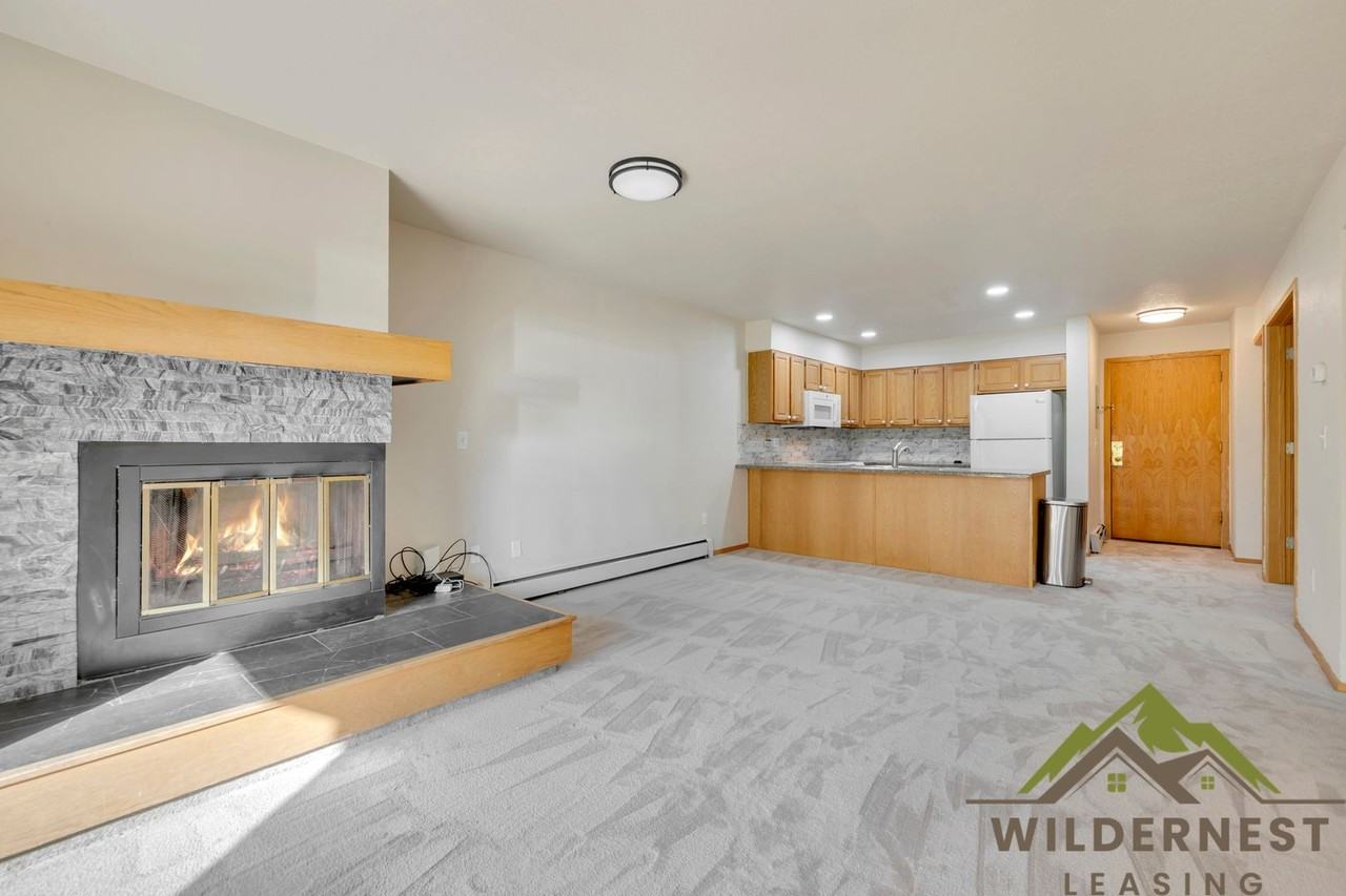 749 Lagoon Dr - Photo 5 of 21