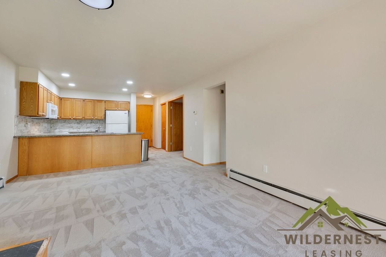 749 Lagoon Dr - Photo 7 of 21