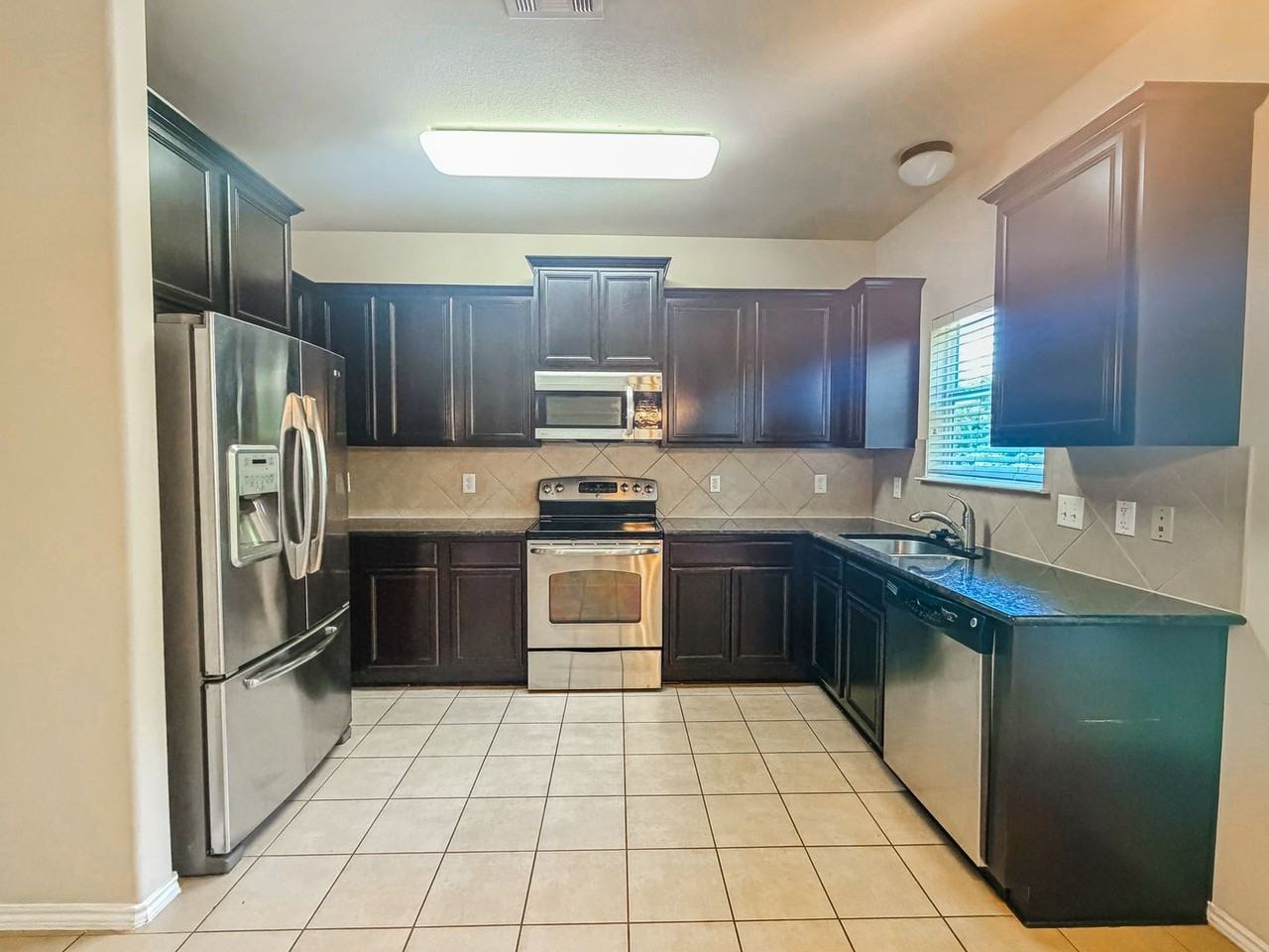 4907 Old Homestead St - Photo 2 of 18