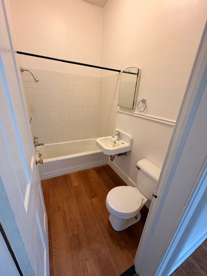 200 E Market St - Photo 5 of 6