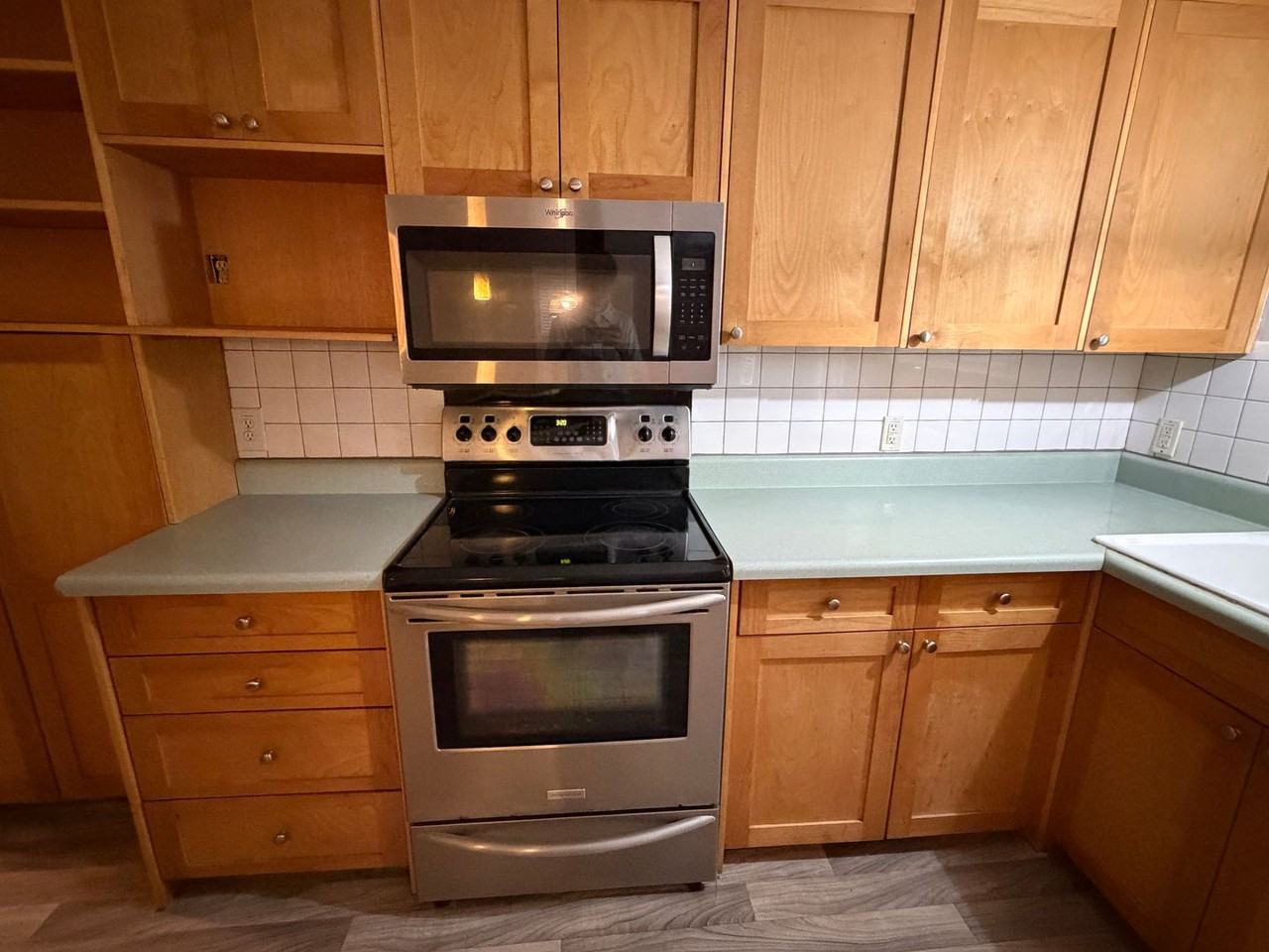 522 Grove Rd - Photo 6 of 12
