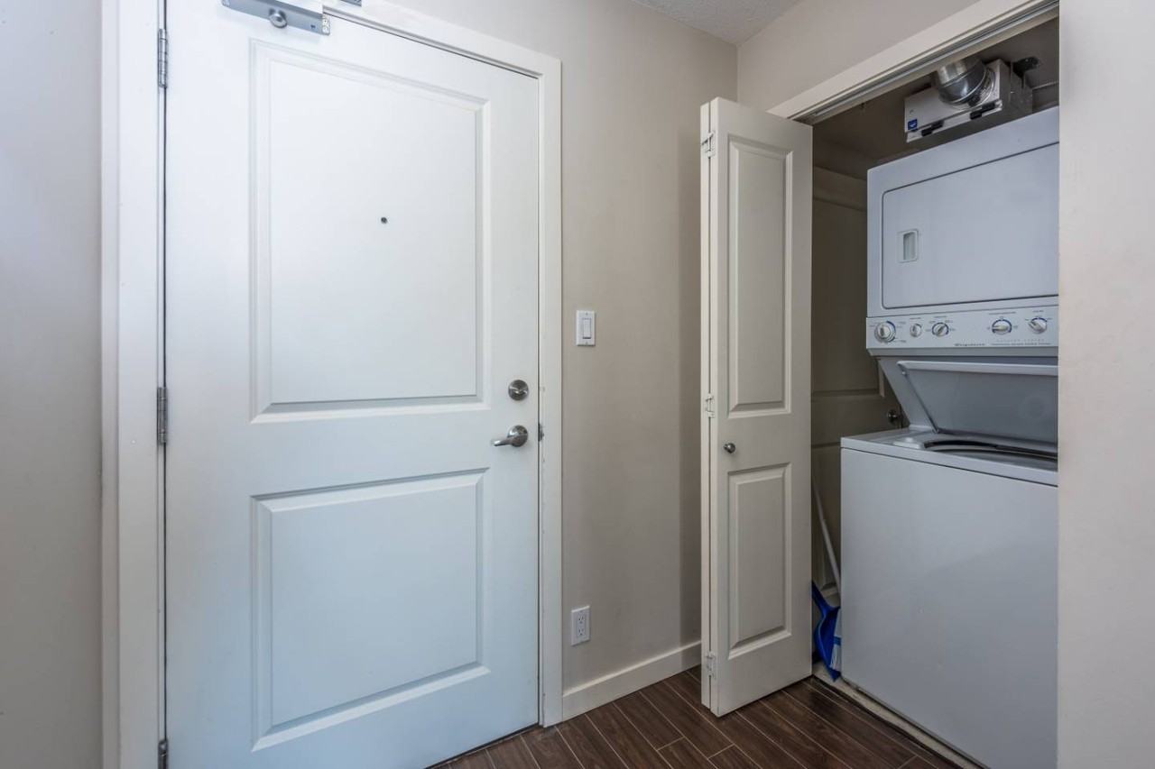 1068 Broadway W #1503 - Photo 3 of 18