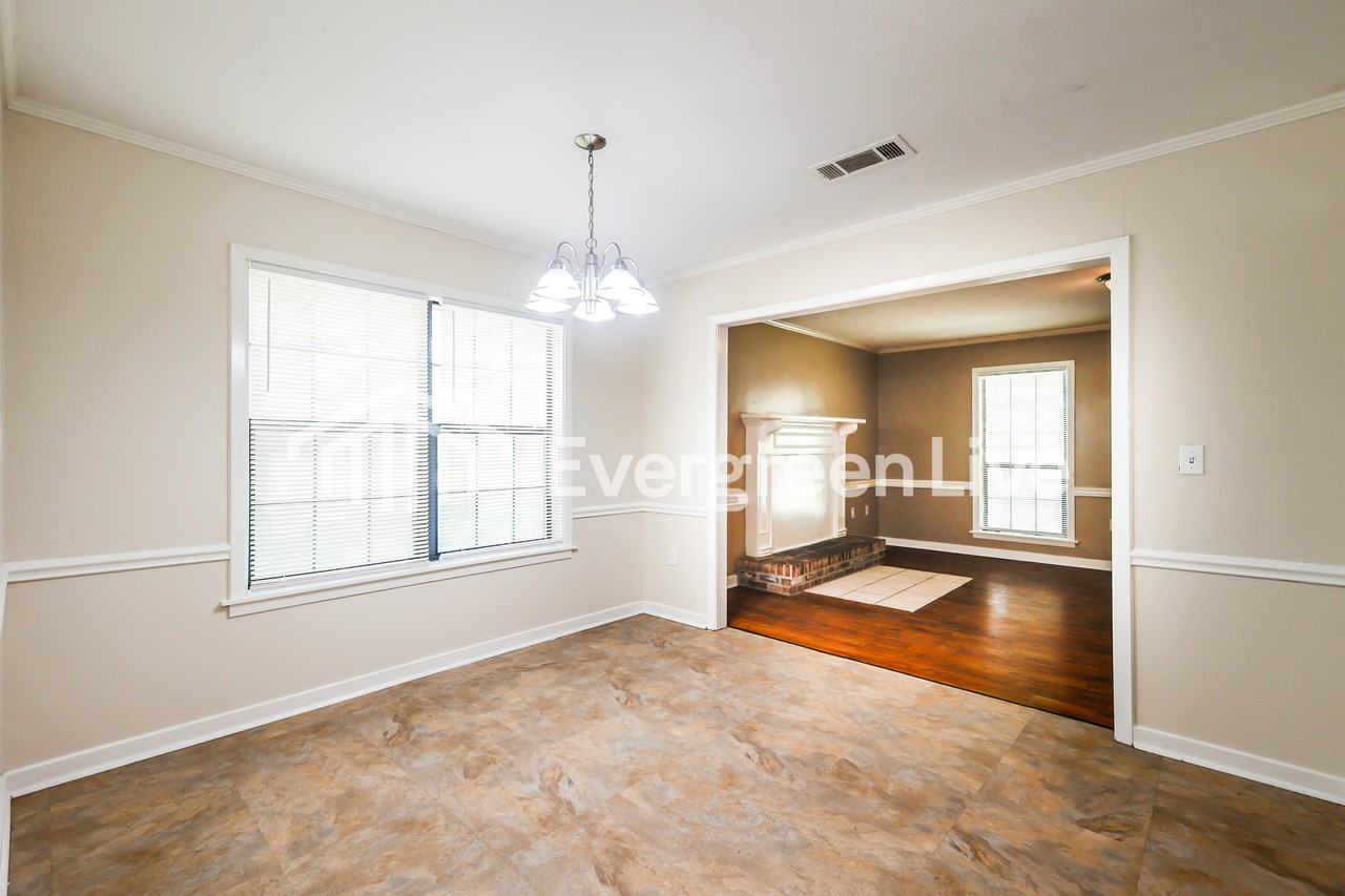 438 Terri Ln - Photo 4 of 15