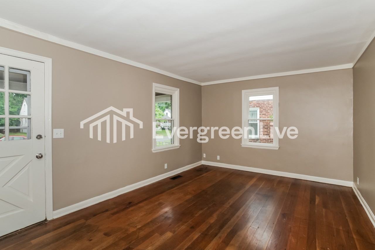 6923 Gloria Dr - Photo 3 of 15