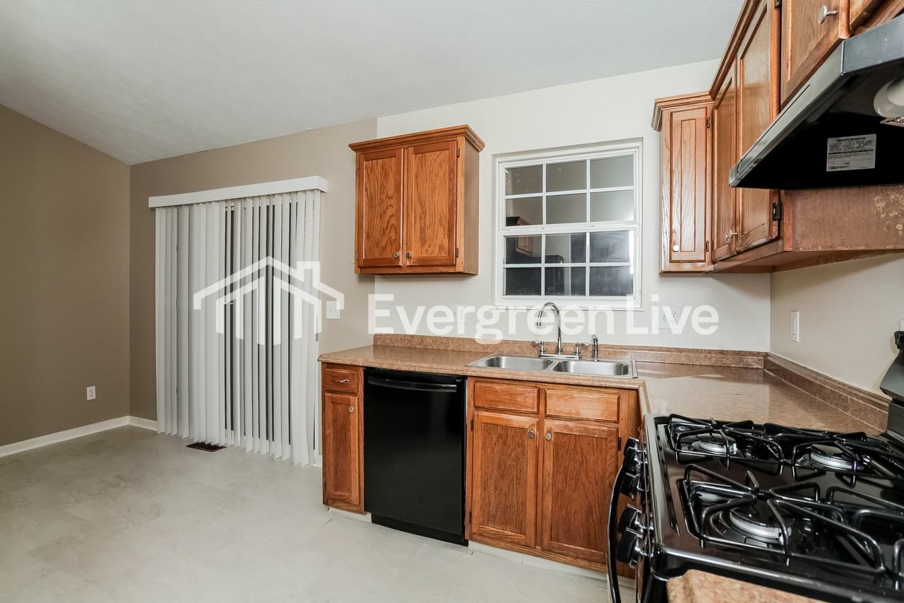 996 Venetian Ter - Photo 7 of 15
