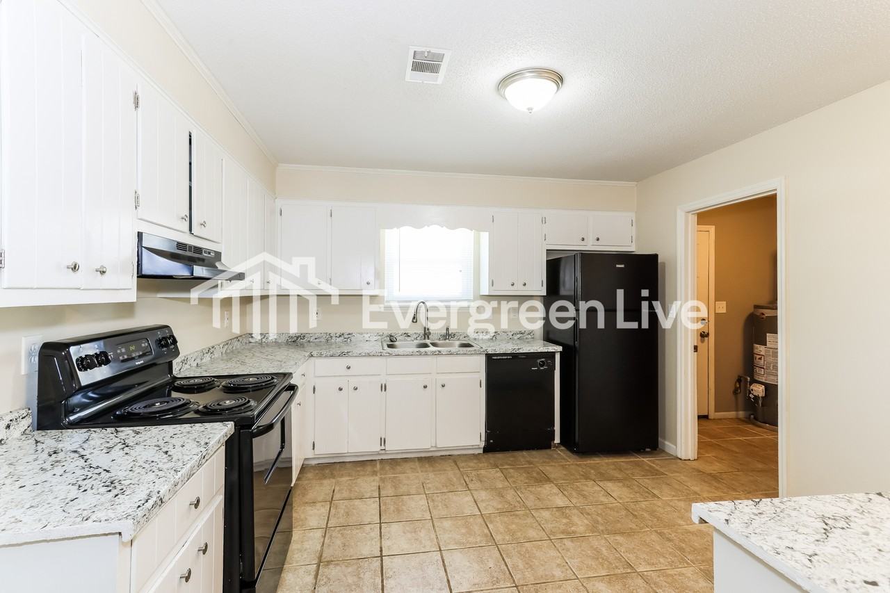 2664 Carrington Dr - Photo 6 of 15