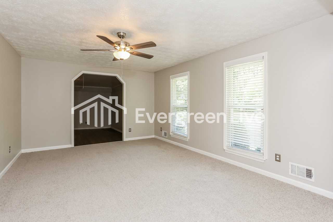 35 Carriage Trce - Photo 2 of 11