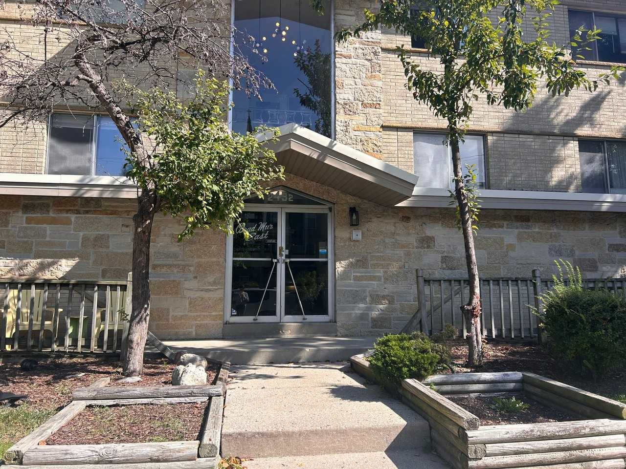 2492 N Murray Ave - Photo 5 of 7