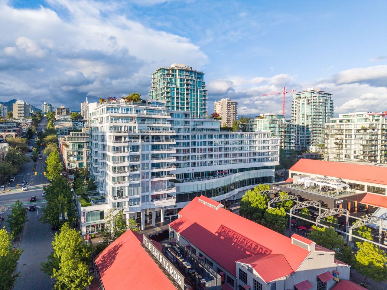 133 Esplanade East - Photo 3 of 25