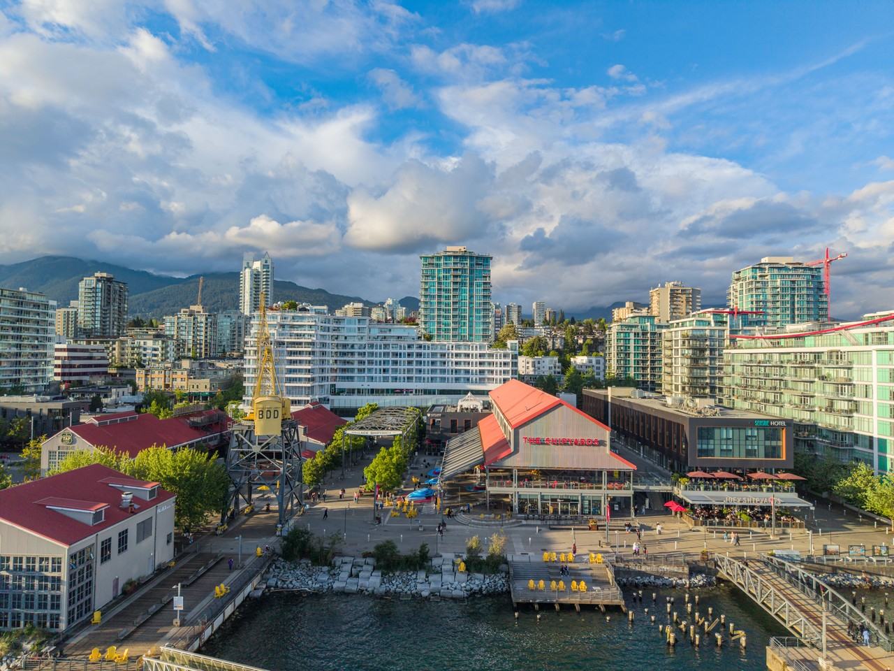 133 Esplanade East - Photo 4 of 25