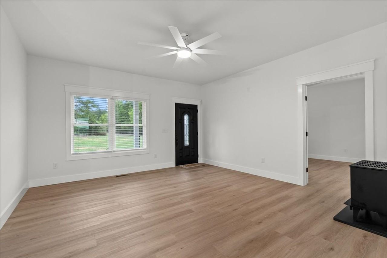 246 Magnolia Dr - Photo 4 of 25
