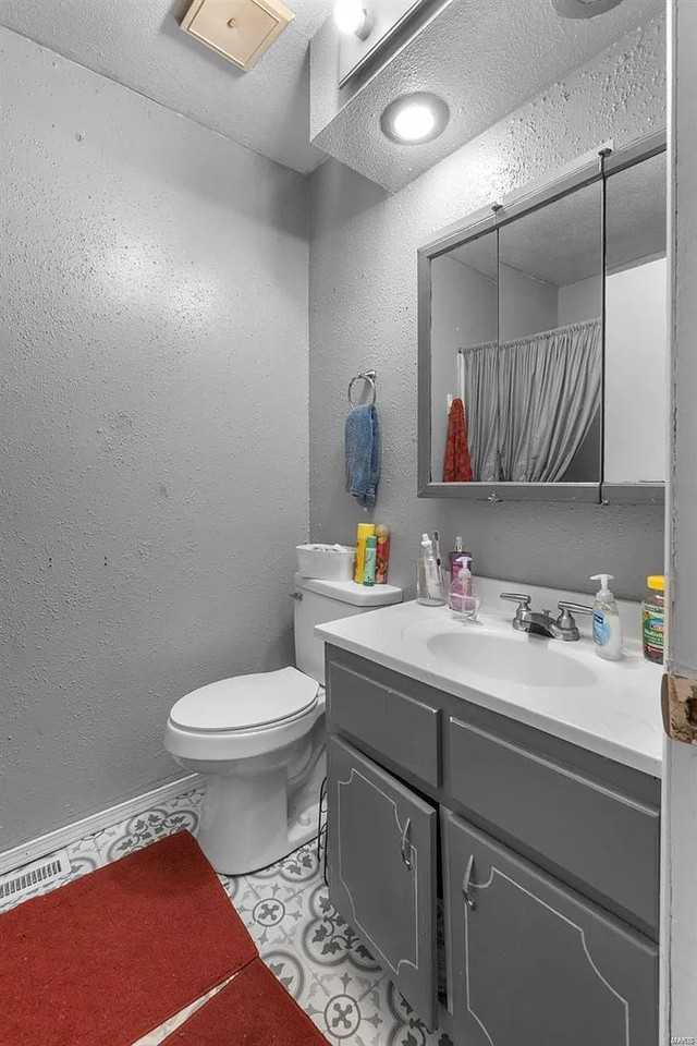 2010 Brink Ave #2010 - Photo 5 of 7