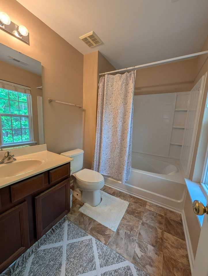 15569 Stronvar House Ln - Photo 4 of 17