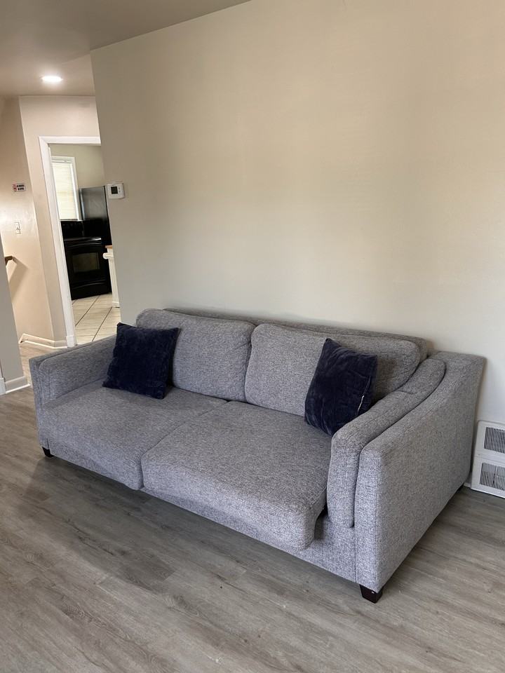 229 Townsend Ave #2FL - Photo 4 of 11