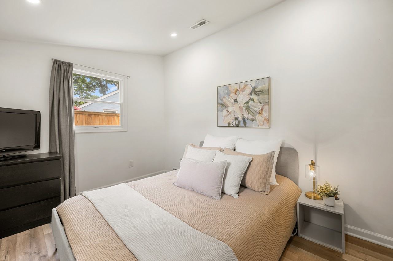 3900 73rd Ave #3900 - Photo 6 of 26