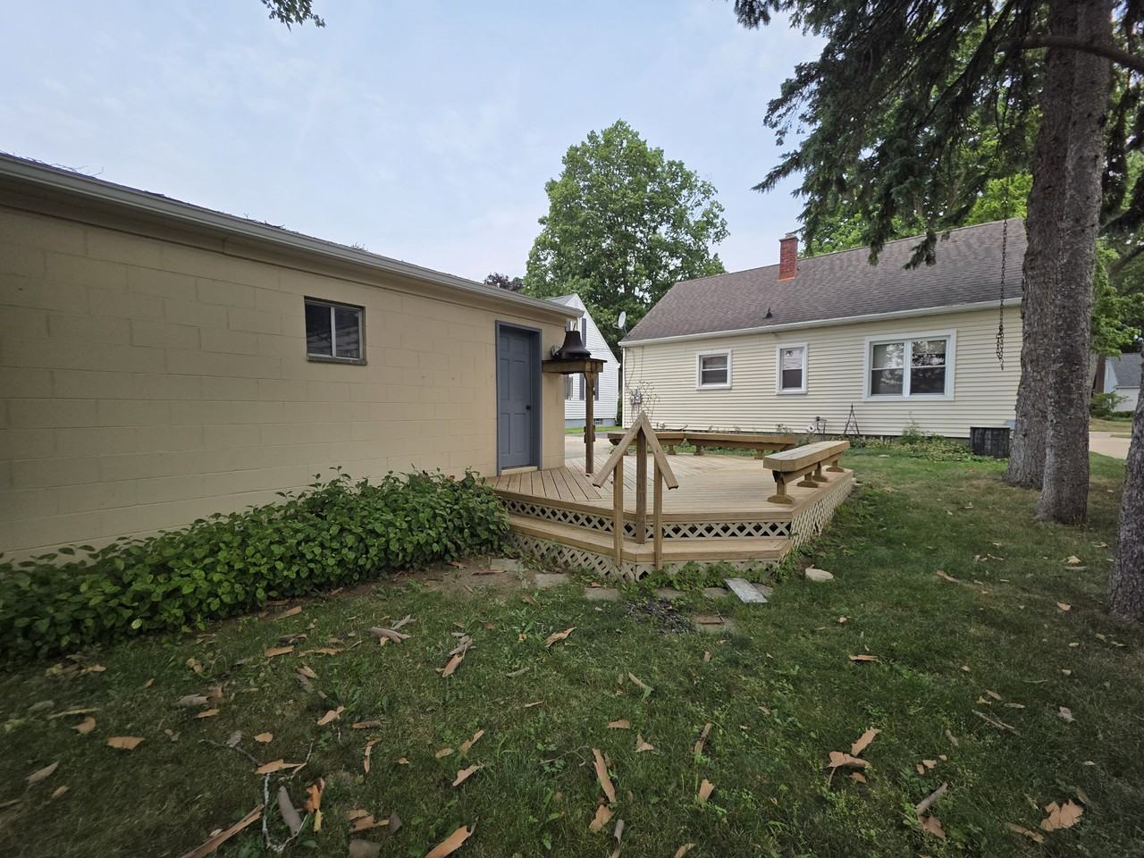 163 Croswell St - Photo 3 of 3