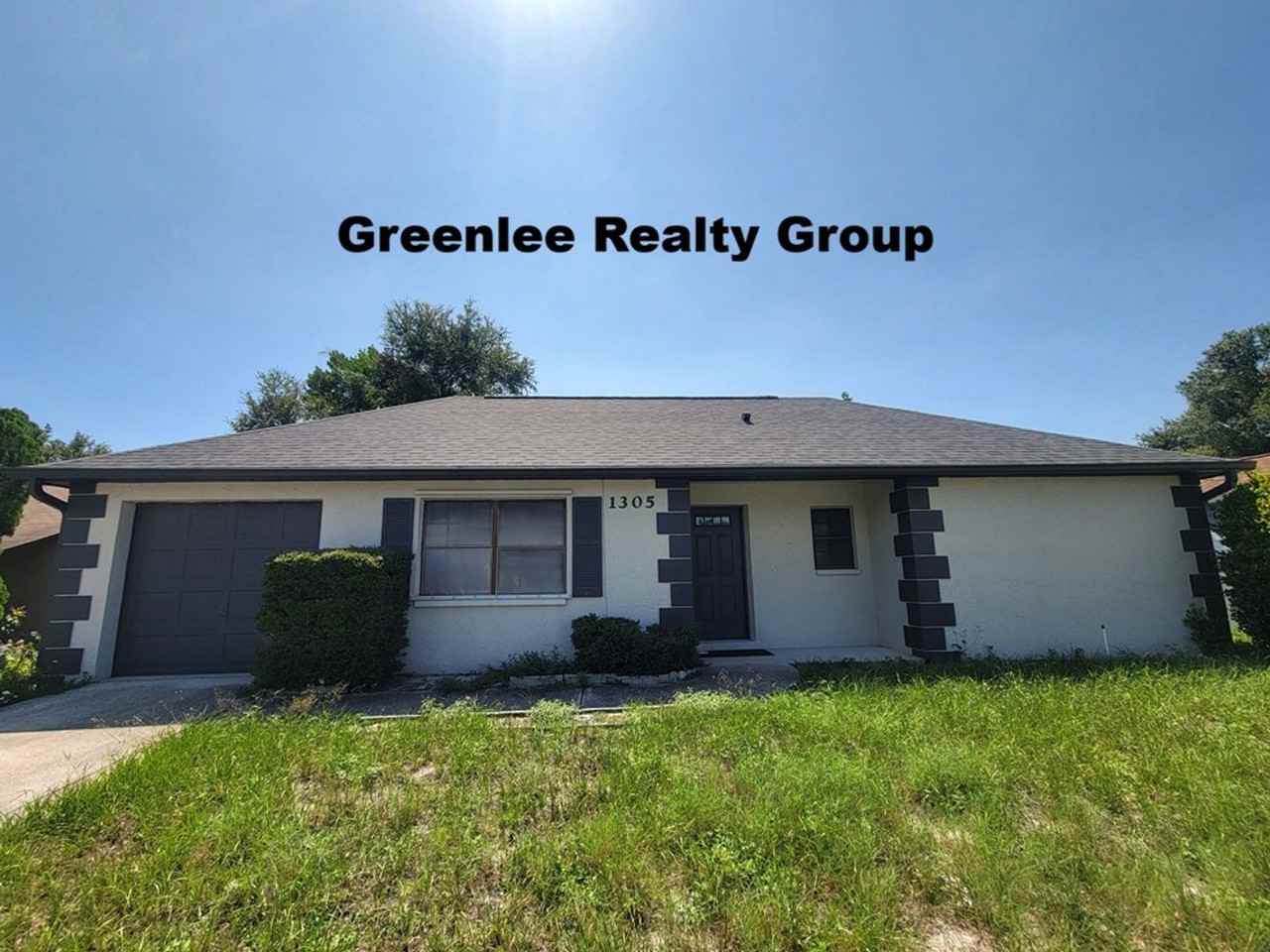 1305 Calamondin Dr