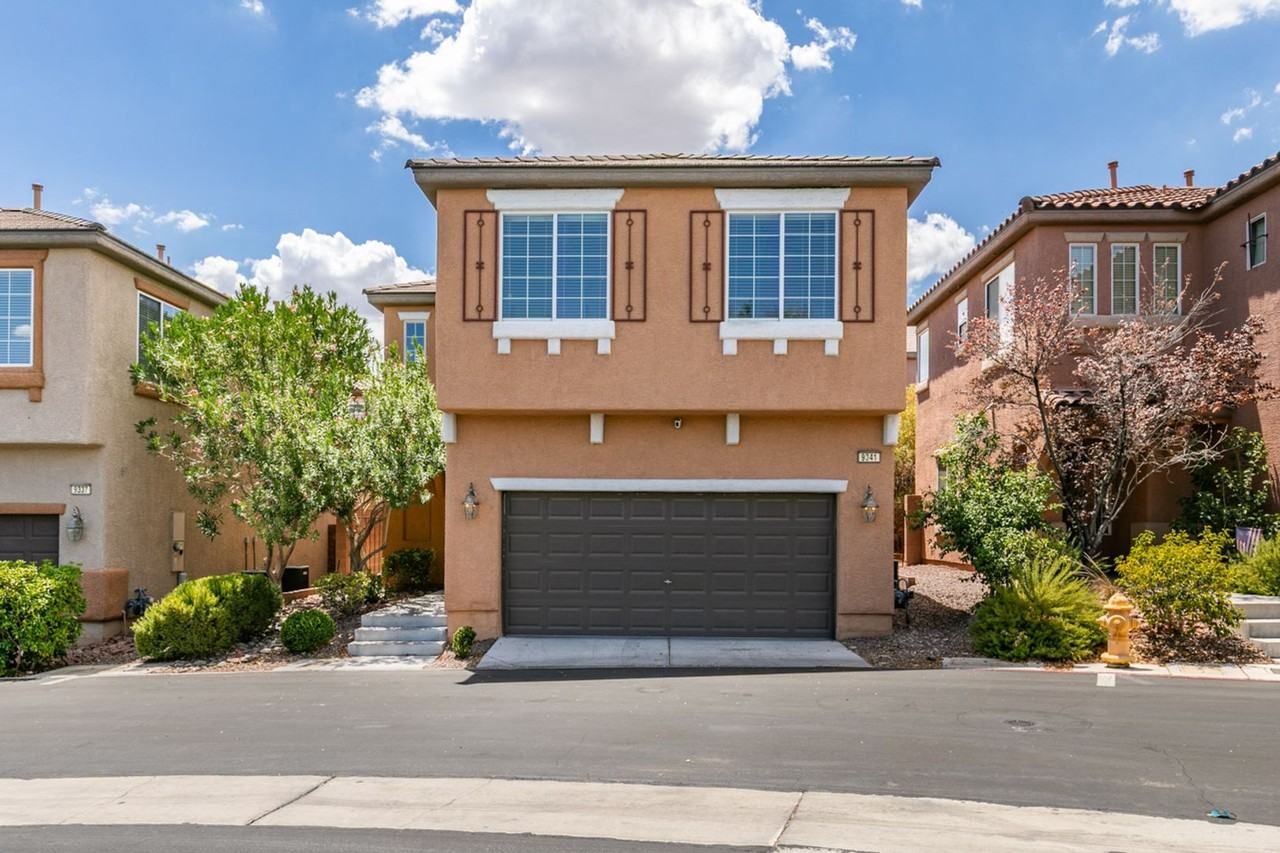 9341 Colorful Rainbow Ave - Photo 4 of 46