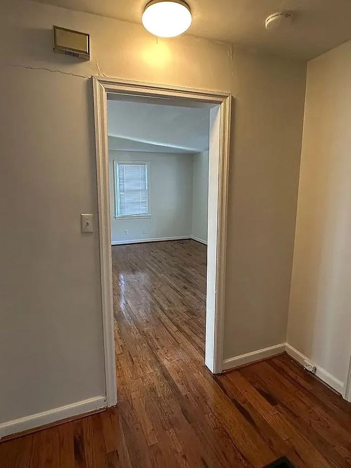 4250 Adams St - Photo 6 of 9