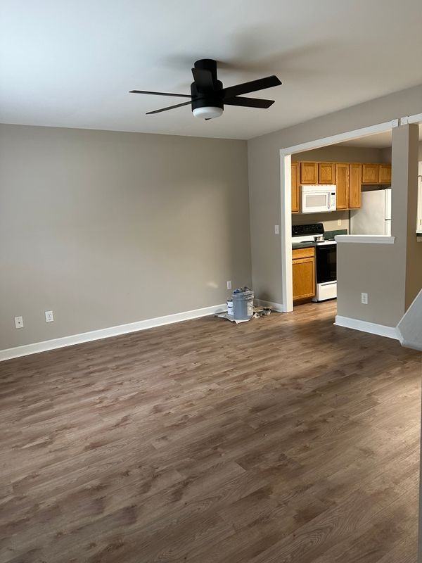 111B Laura Ln - Photo 4 of 20