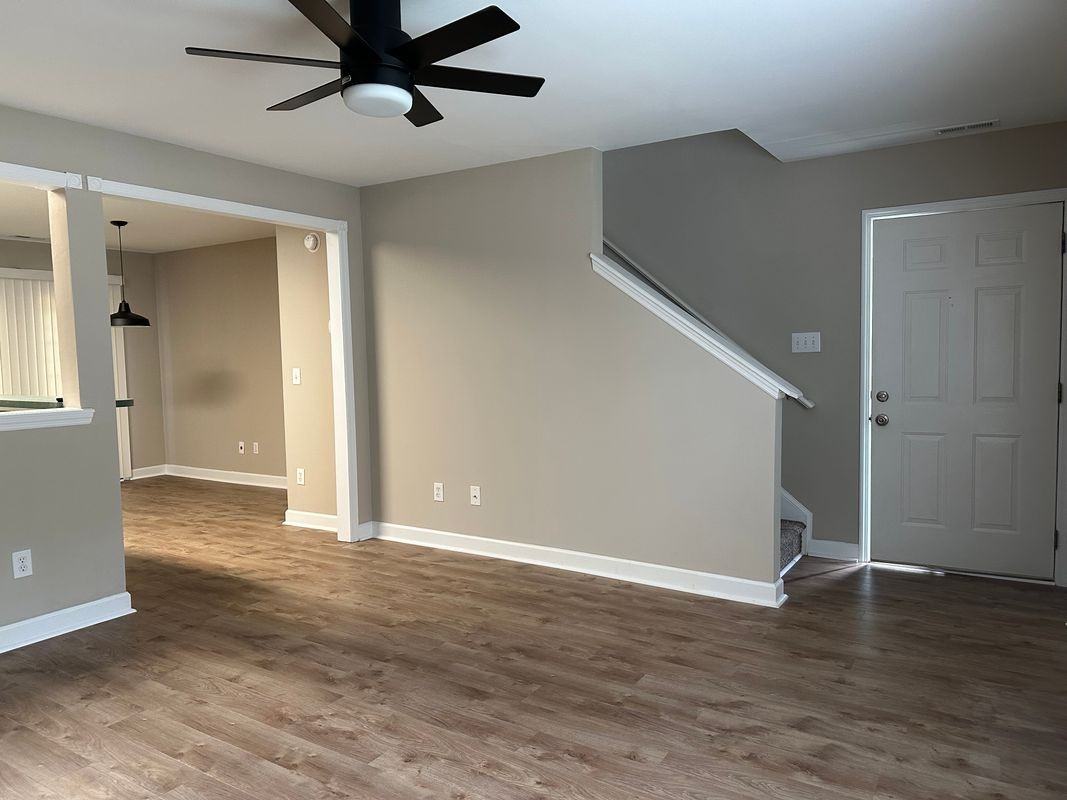 111B Laura Ln - Photo 5 of 20