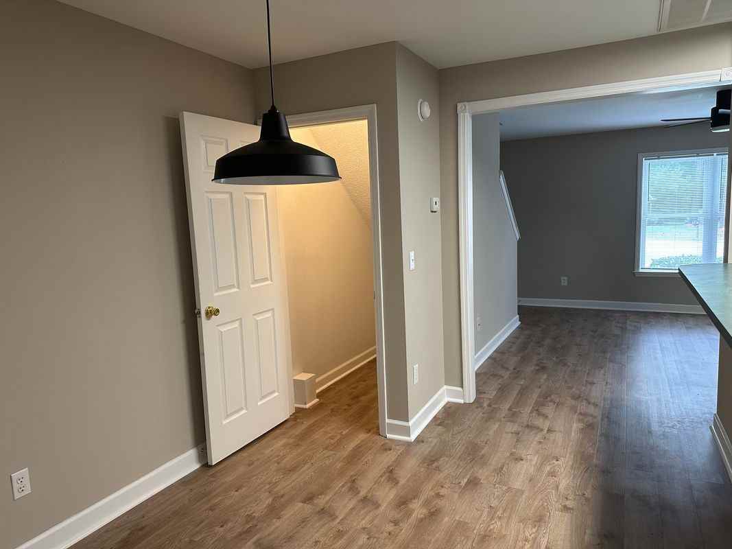 111B Laura Ln - Photo 6 of 20