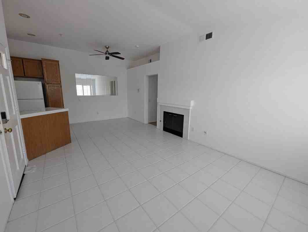 154 California Ct - Photo 6 of 27