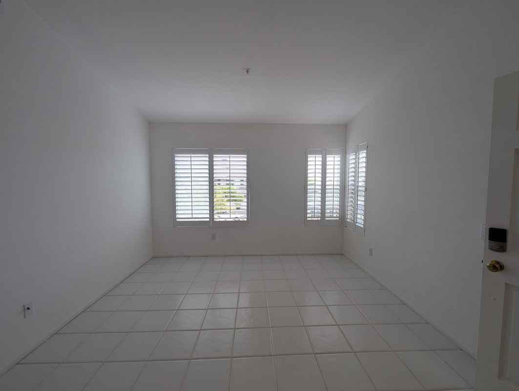 154 California Ct - Photo 7 of 27