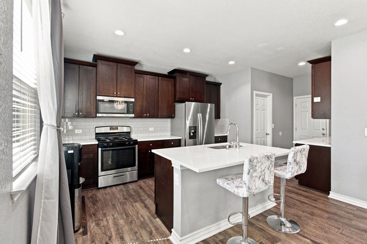21018 Chestnut Cv - Photo 3 of 5