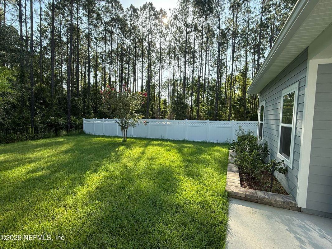 323 Holly Forest Dr - Photo 4 of 22