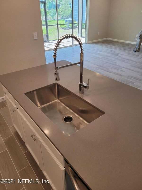 95 Bloomfield Way - Photo 4 of 39