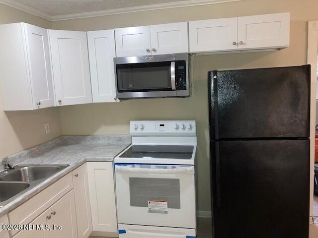 2938 W 3rd St - Photo 2 of 6