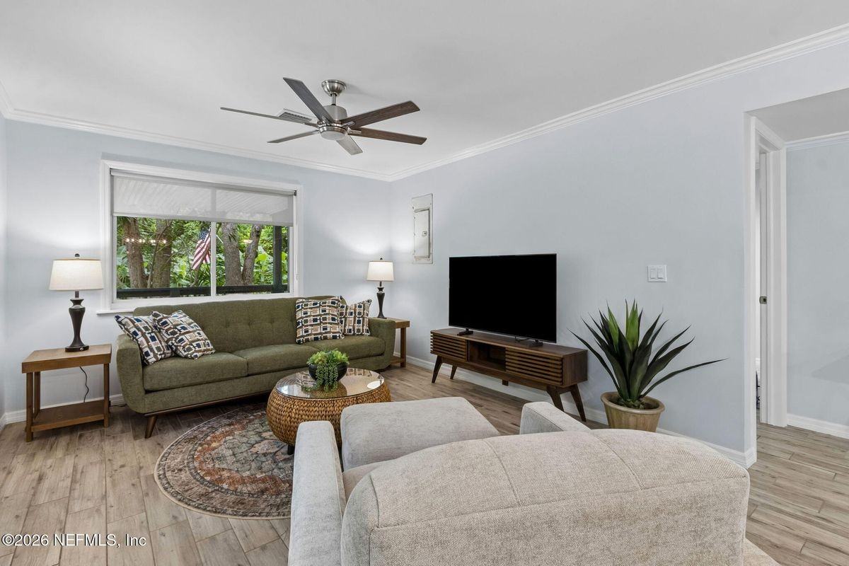 514 S 4th St ##B - Photo 7 of 18