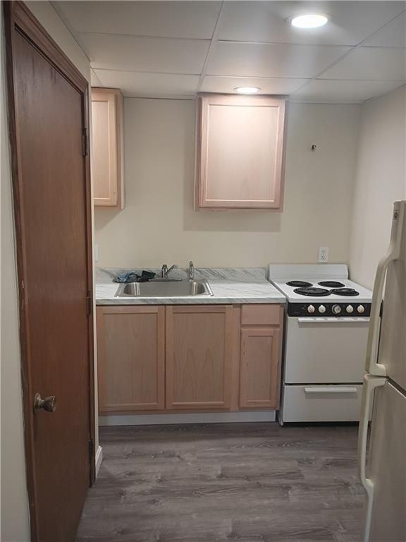 14 Monson St ##B - Photo 4 of 12