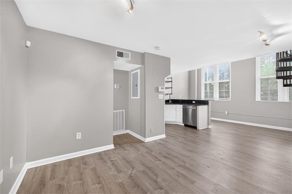 1031 State St Nw ##209 - Photo 4 of 39