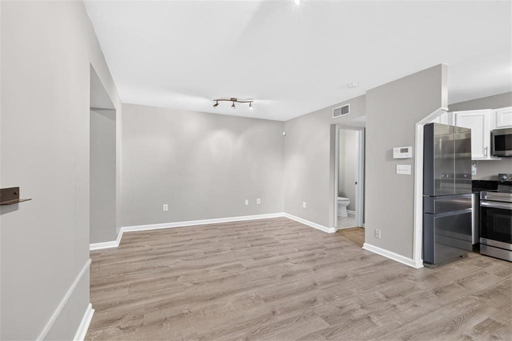 1031 State St Nw ##209 - Photo 7 of 39