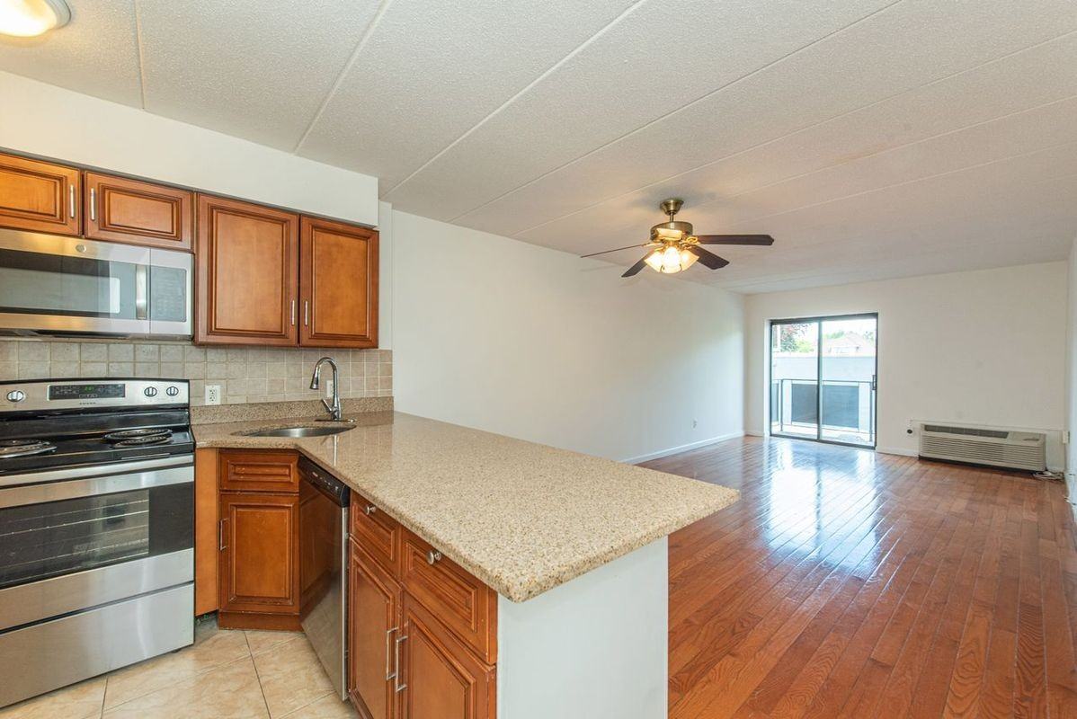 5 Linden St ##3j