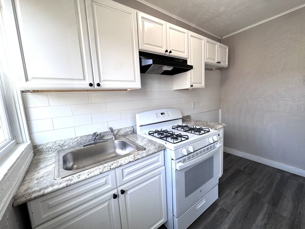 50 Glendale Ave #5 - Photo 6 of 12