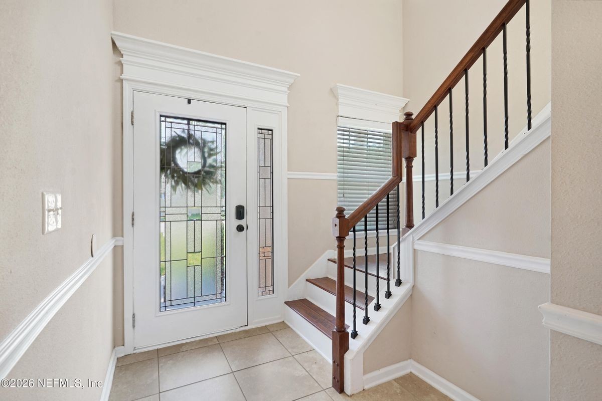 352 Silver Glen Ave - Photo 6 of 23