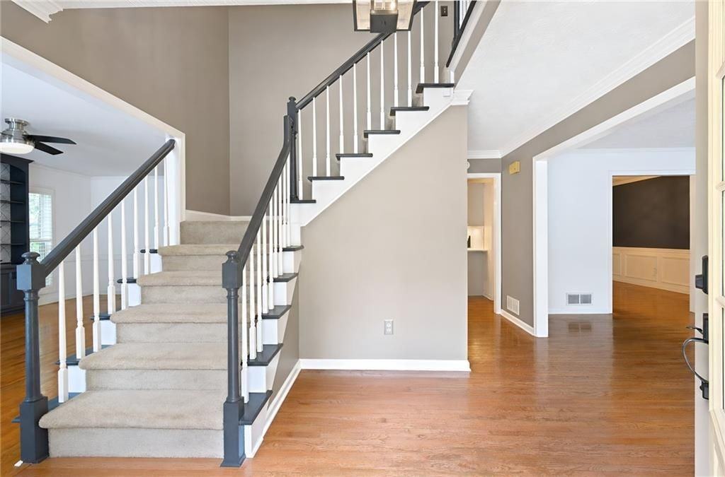 320 Derby Ridge Trce - Photo 5 of 50