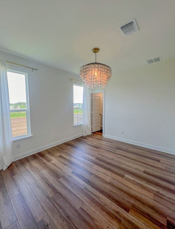 512 Barbary Coast Ln - Photo 3 of 21