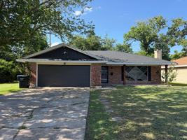 featured image of 2406 Broadview St