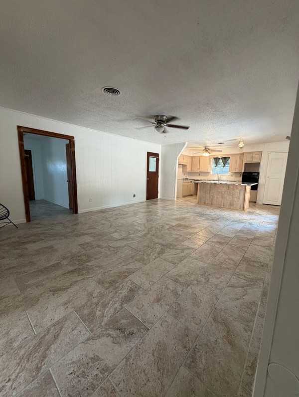 2406 Broadview St - Photo 3 of 3