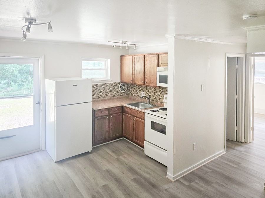 2524 Noel St #2524A - Photo 5 of 10