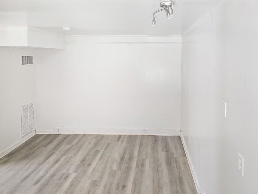 2524 Noel St #2524A - Photo 6 of 10
