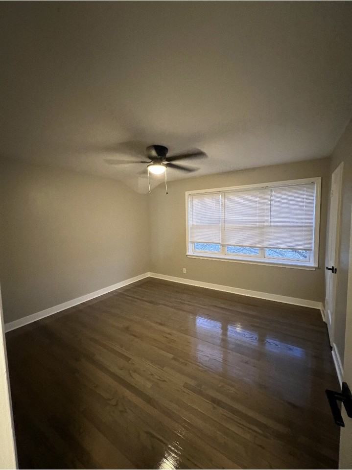 425 E Mishawaka Ave #1 - Photo 3 of 9
