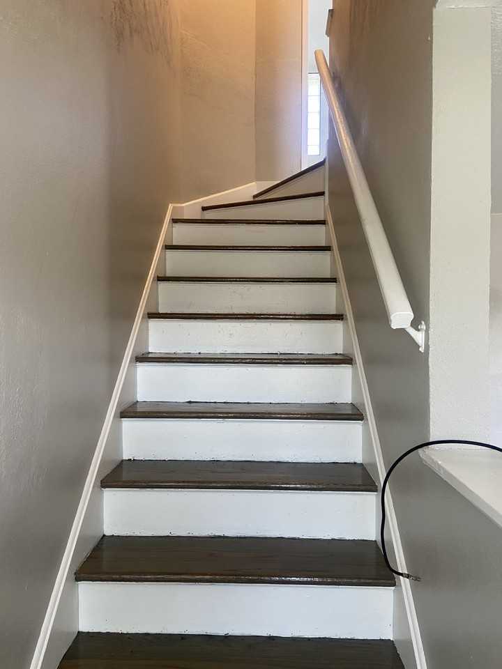 425 E Mishawaka Ave #1 - Photo 6 of 9
