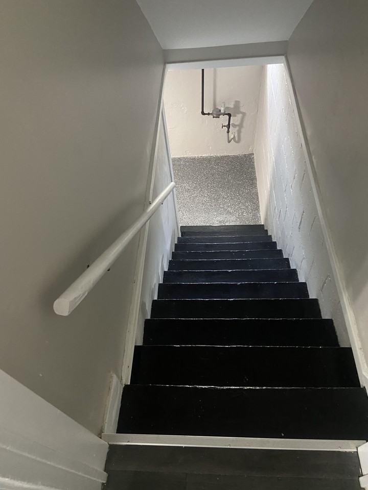 425 E Mishawaka Ave #1 - Photo 7 of 9