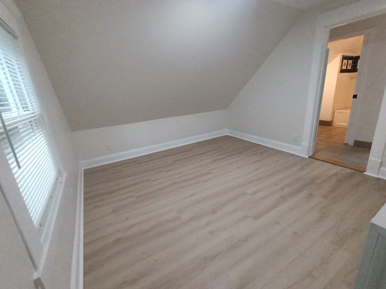 813 E Wayne St #2 - Photo 3 of 9