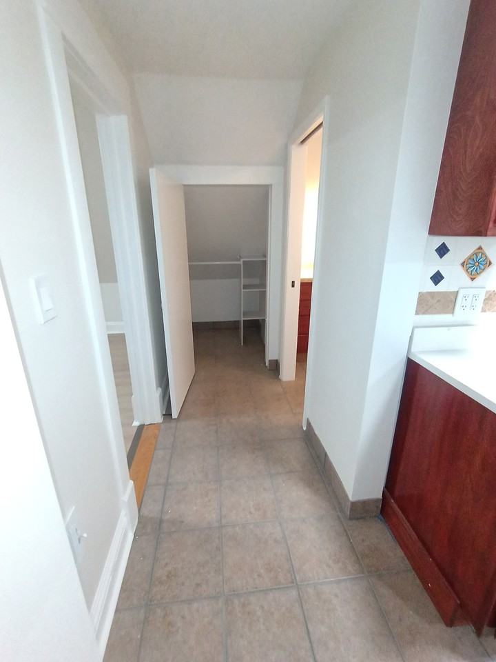 813 E Wayne St #2 - Photo 6 of 9